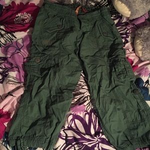 Green cargo capris